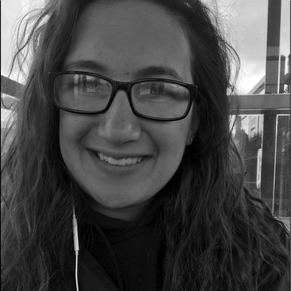 Meet your Posher, Katie - Picture 4 of 4